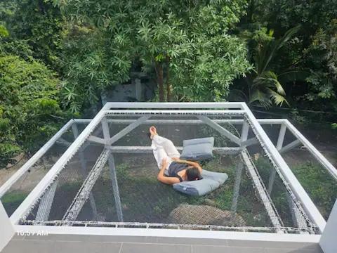 8 Bedroom Monkey 102 *